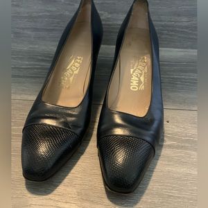 Salvatore Ferragamo black leather heels size 10